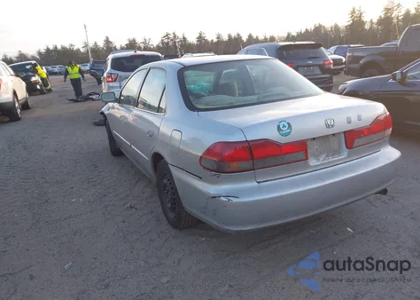 2002 Honda Accord 2.3 Lx z USA, uszkodzony, nr VIN 1HGCG66522A143352
